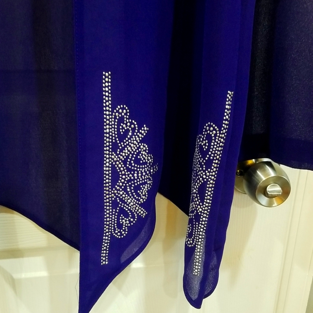 Hosanna Design, two piece skirt set. The Jacket is a large, skirt is a medium. - Picture 3 of 7